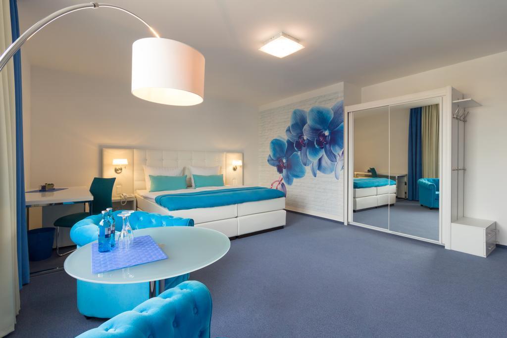 Marina Niederhavel Hotel Brandenburg  Ngoại thất bức ảnh