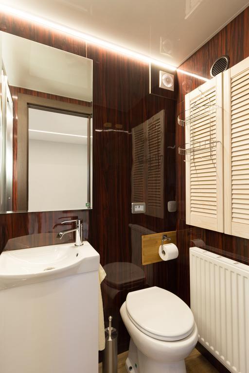 Marina Niederhavel Hotel Brandenburg  Ngoại thất bức ảnh